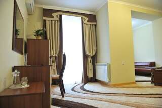 Отель Отель Андинна Черновцы Люкс-3